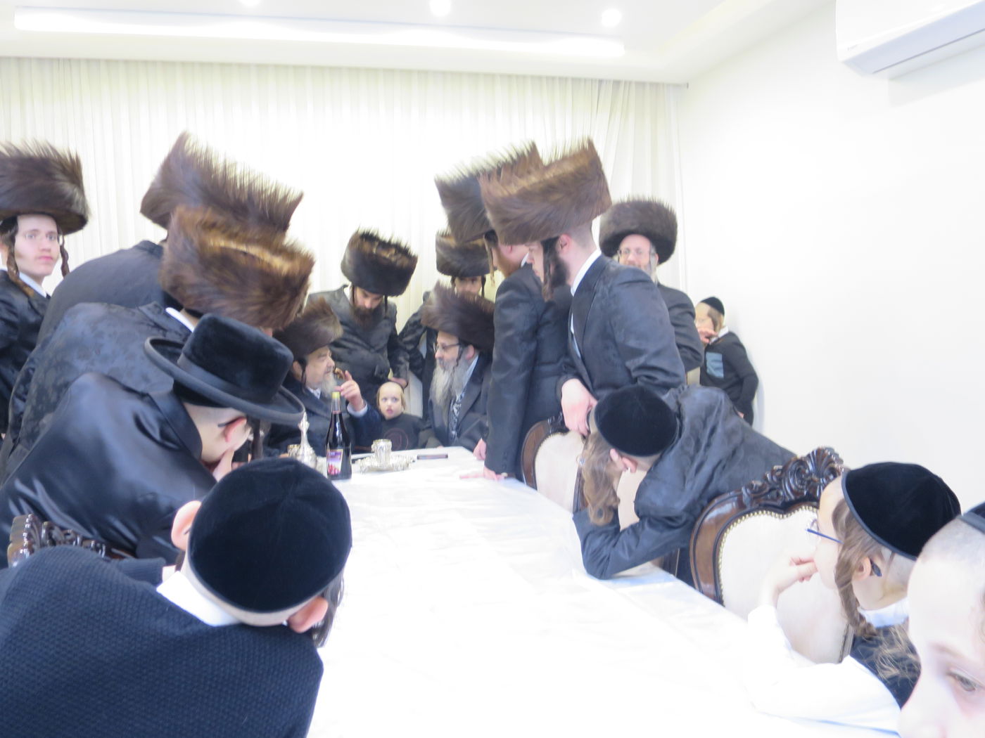 הגה"צ רבי חיים צבי מייזליש בביקור אצל הגה"צ רבי יעקב מאיר שכטר