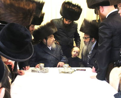 הגה"צ רבי חיים צבי מייזליש בביקור אצל הגה"צ רבי יעקב מאיר שכטר