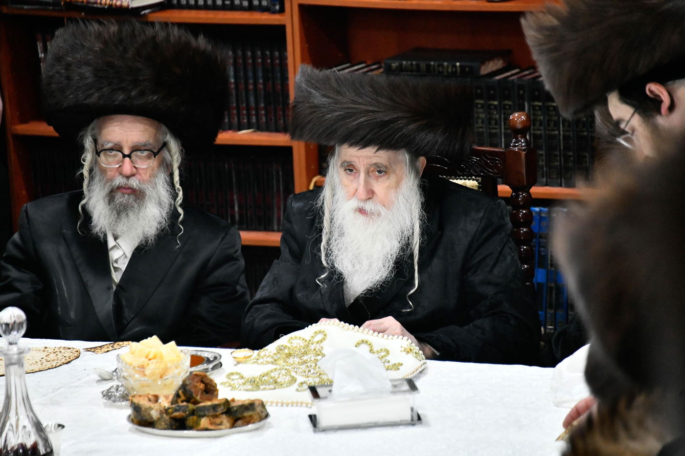 האדמו"ר ממחנובקא בעלזא בטיש אסתר