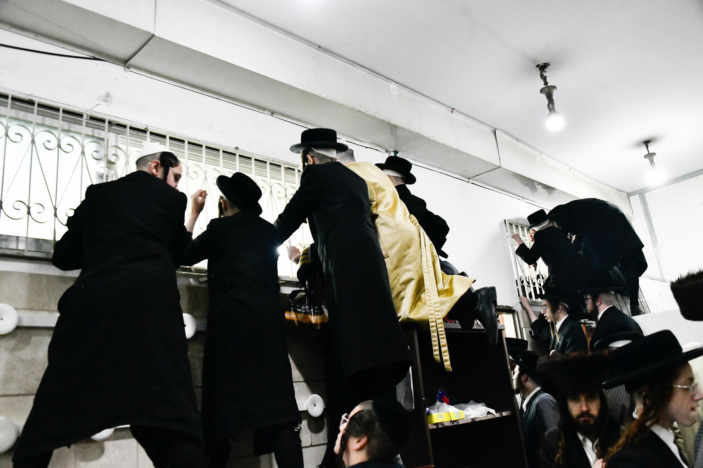 האדמו"ר מתולדות אהרן באפיית מצות מצווה