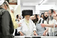 האדמו"ר מתולדות אהרן באפיית מצות מצווה