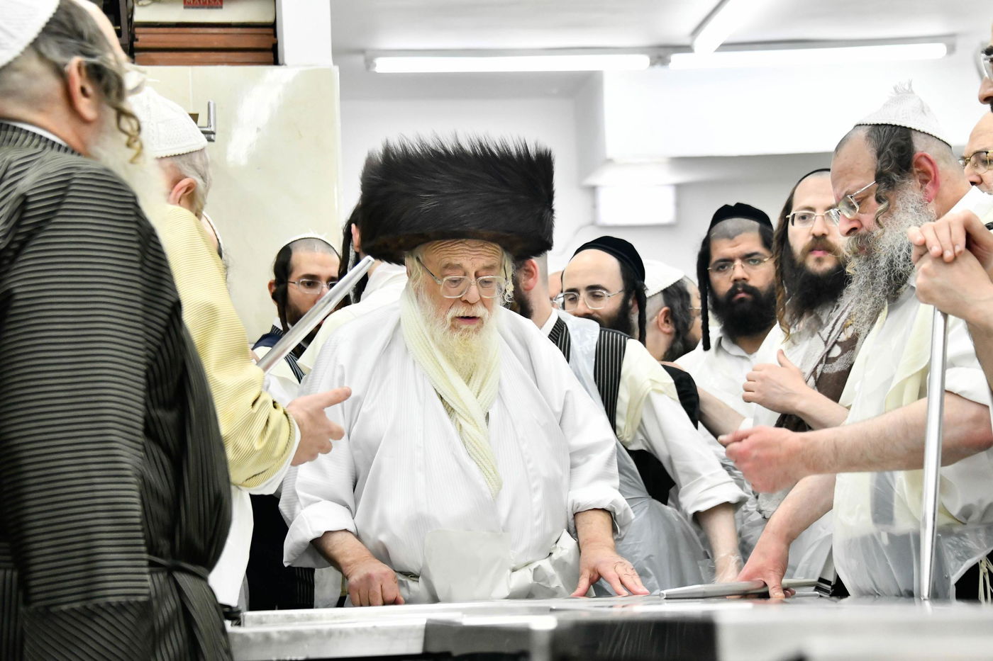 האדמו"ר מתולדות אהרן באפיית מצות מצווה