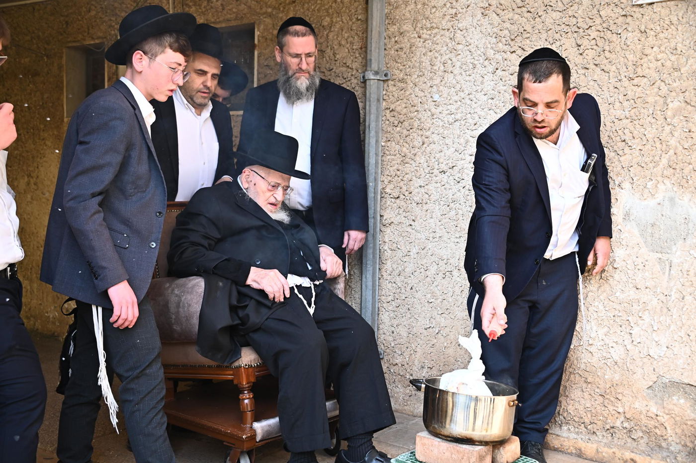 הגרמ"צ ברגמן בשריפת חמץ