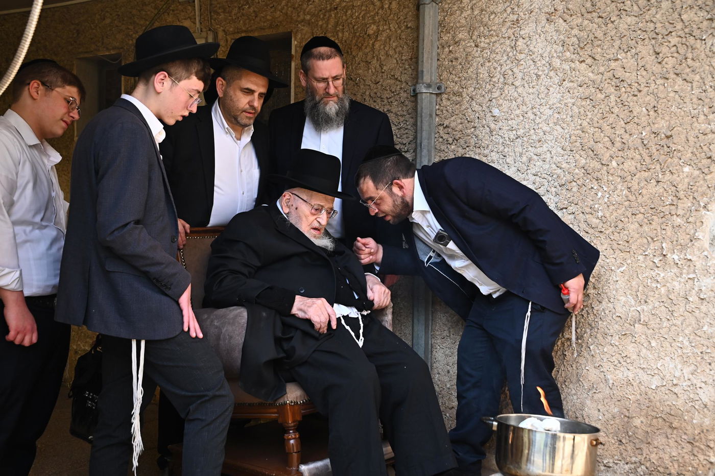 הגרמ"צ ברגמן בשריפת חמץ