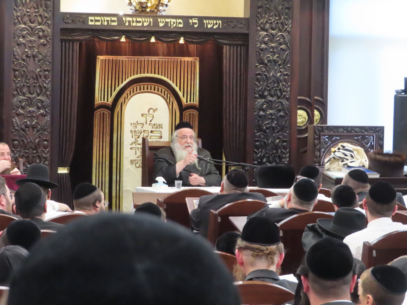 הגר"ש אלתר בשיעור חוה"מ פסח באחיסמך