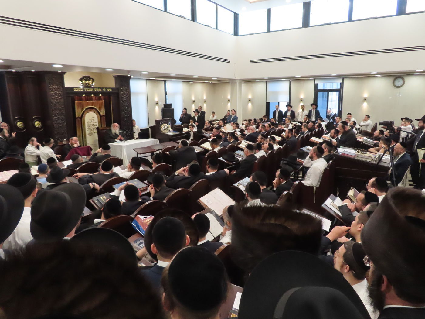 הגר"ש אלתר בשיעור חוה"מ פסח באחיסמך