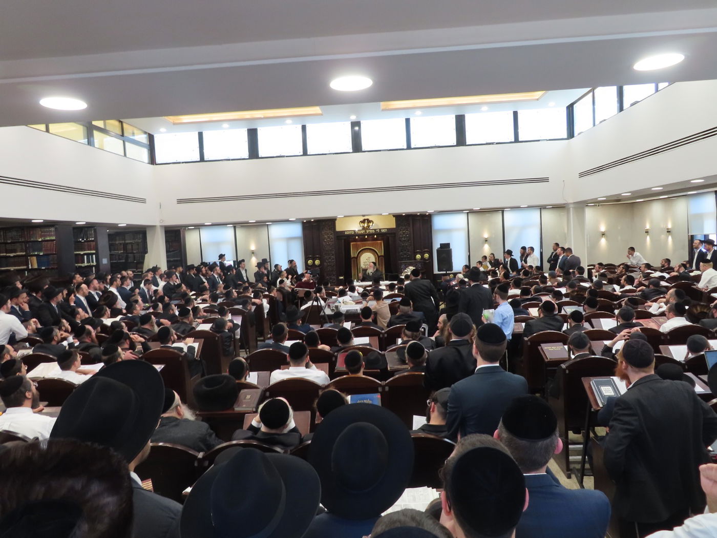 הגר"ש אלתר בשיעור חוה"מ פסח באחיסמך