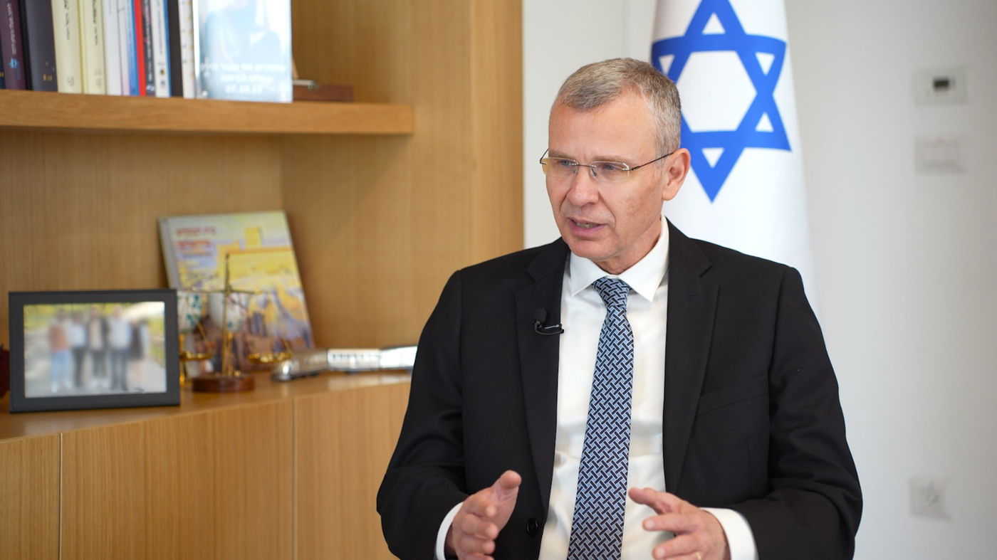 השר יריב לוין