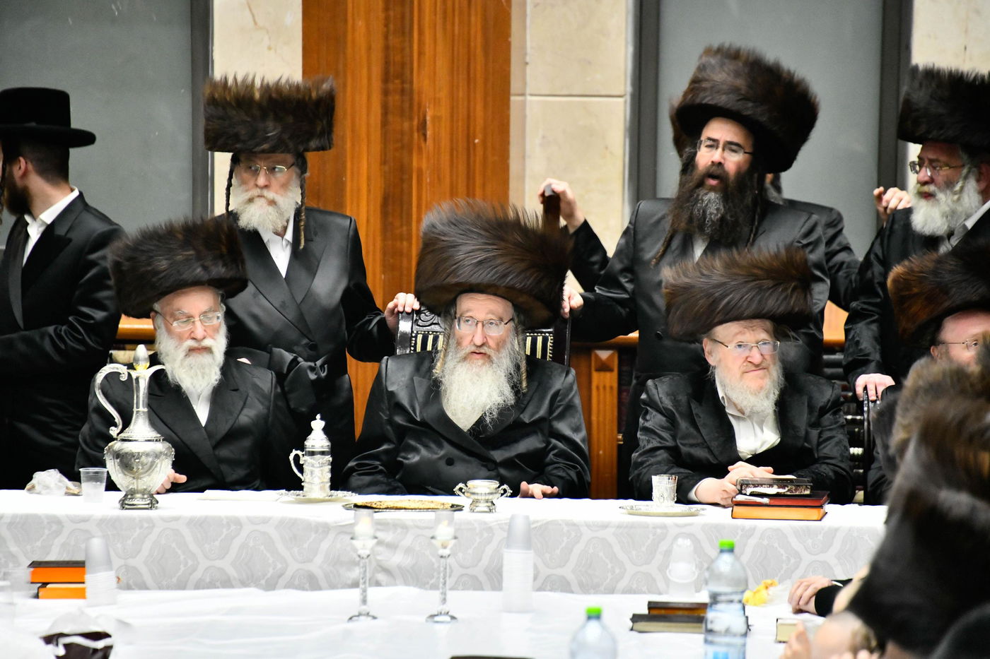 האדמו"ר מביאלה בטיש חוה"מ פסח 