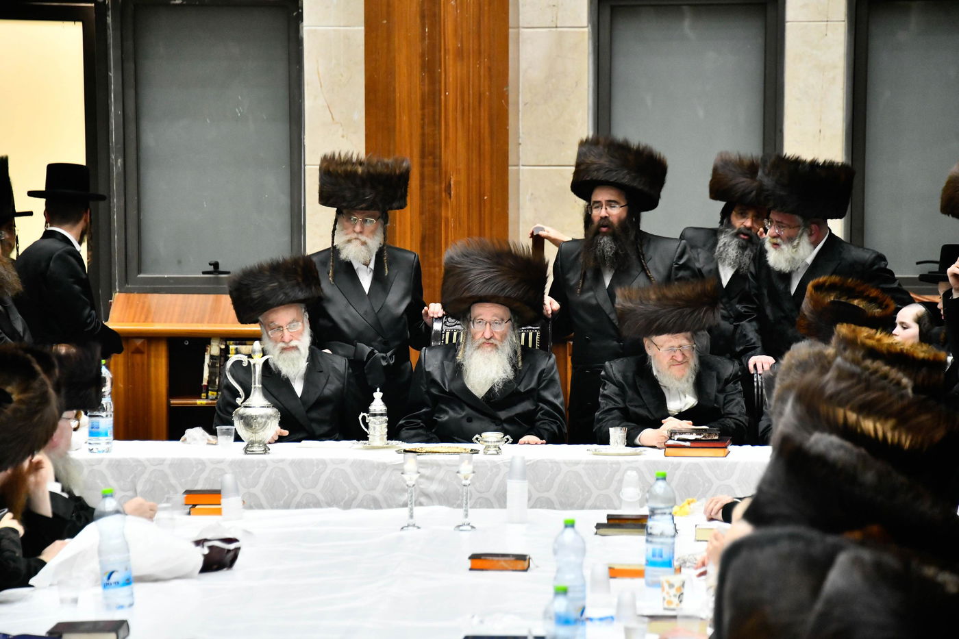 האדמו"ר מביאלה בטיש חוה"מ פסח 