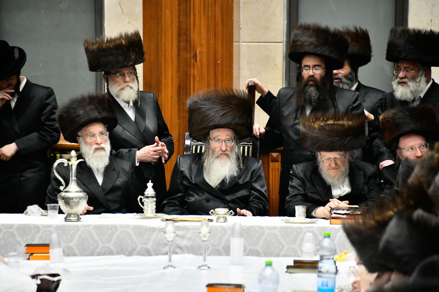 האדמו"ר מביאלה בטיש חוה"מ פסח 