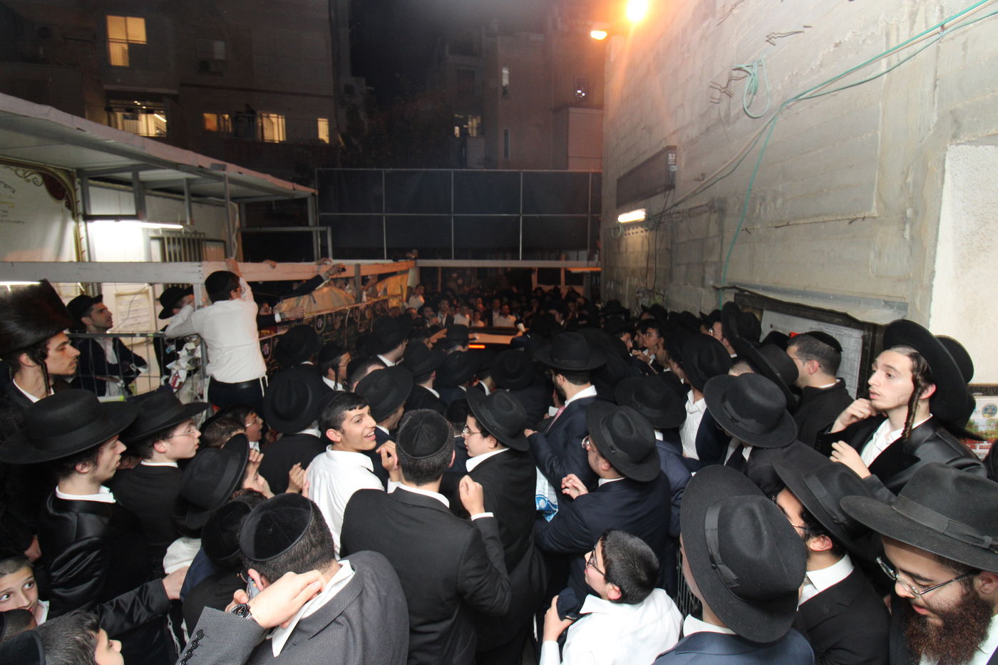 מעמד 'הקבלת פני רבו' לכבוד הראשל"צ הגאון רבי יצחק יוסף 