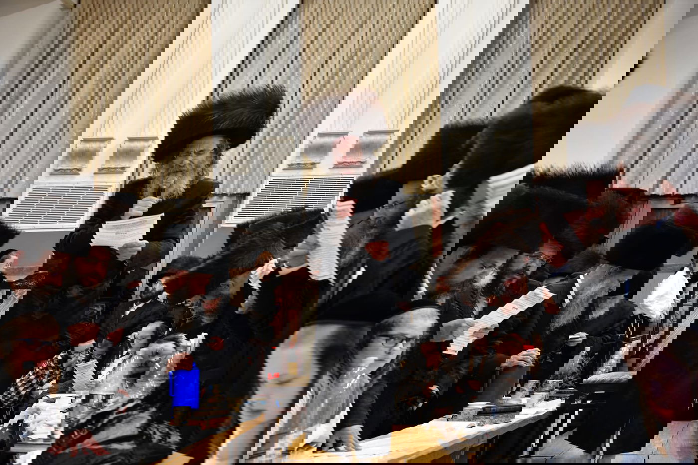 הרה"צ רבי אלימלך בידרמן בחול המועד פסח באשדוד