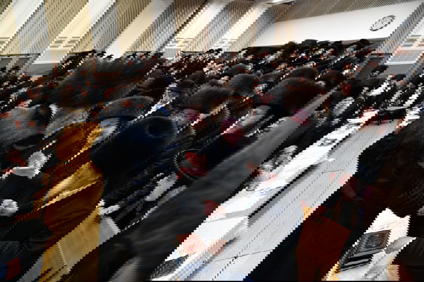 הרה"צ רבי אלימלך בידרמן בחול המועד פסח באשדוד