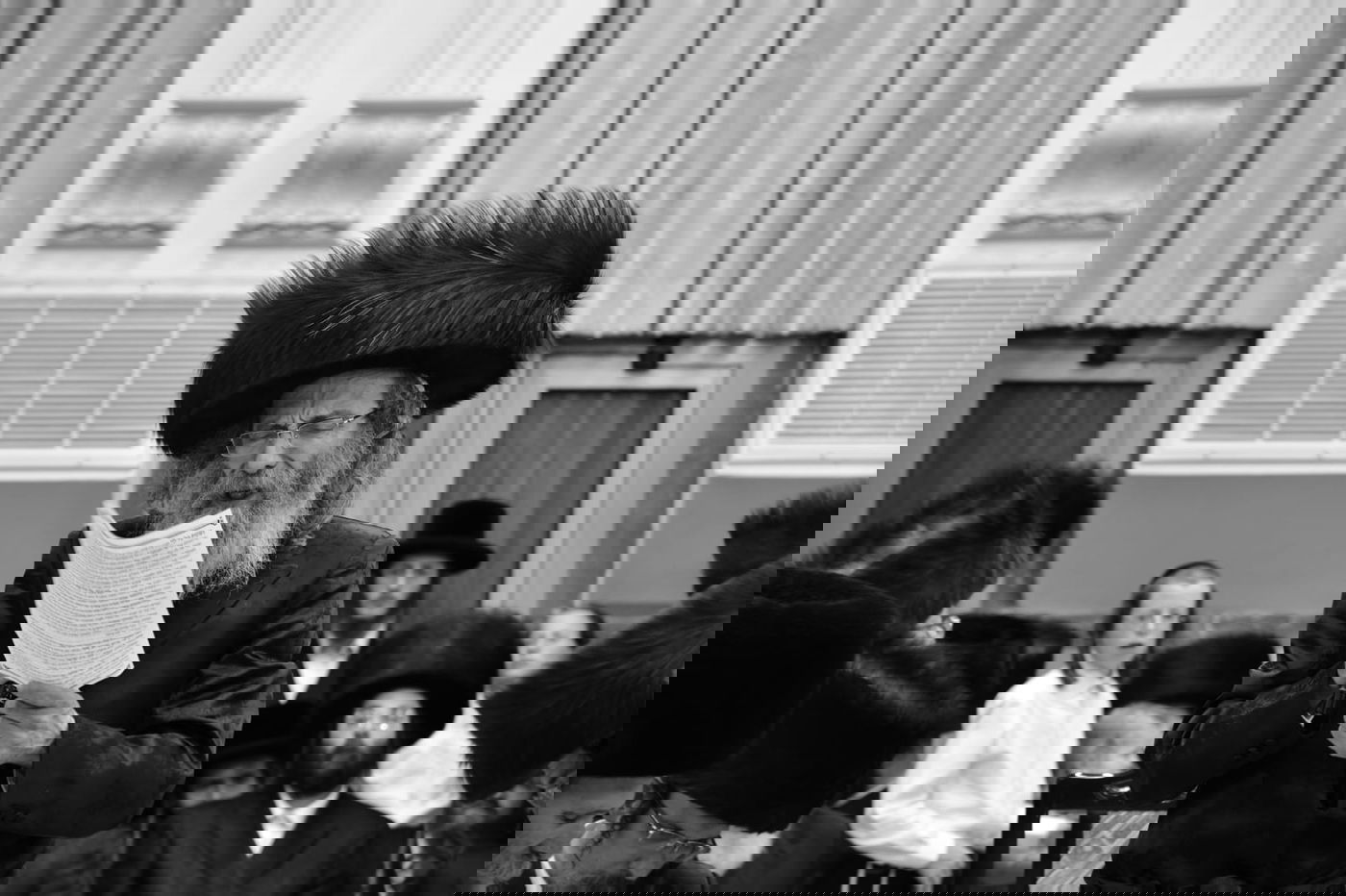 הרה"צ רבי אלימלך בידרמן בשירת הים