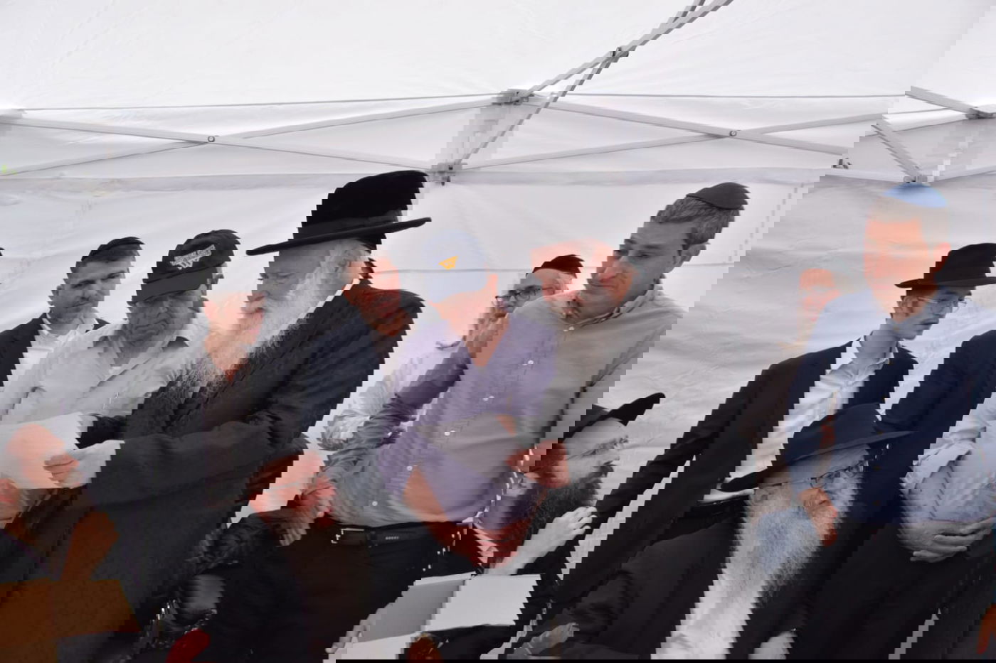 הגאון רבי יצחק דוד גרוסמן במכירת חמץ