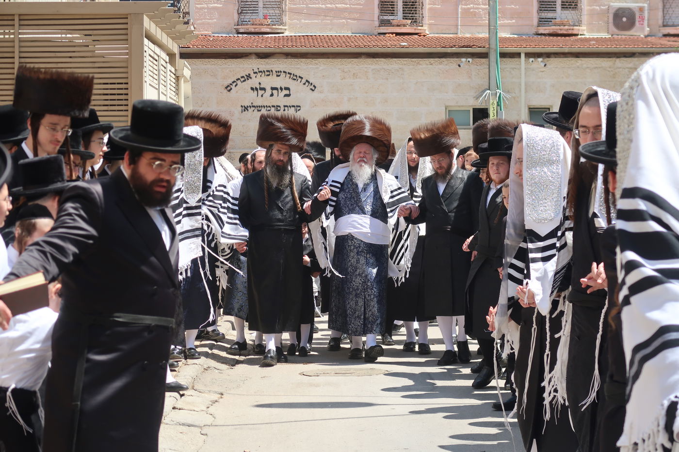 האדמו"ר מפרמישלאן בברכת האילנות