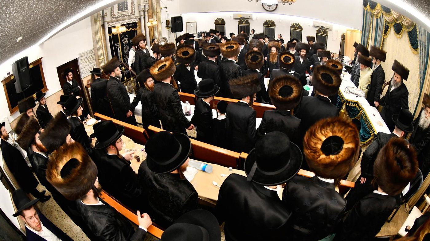 האדמו"ר מדעעש בטיש חוה"מ פסח