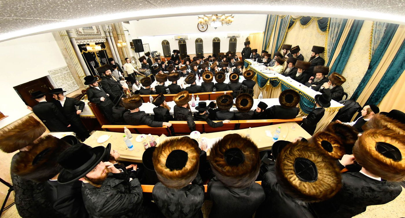 האדמו"ר מדעעש בטיש חוה"מ פסח