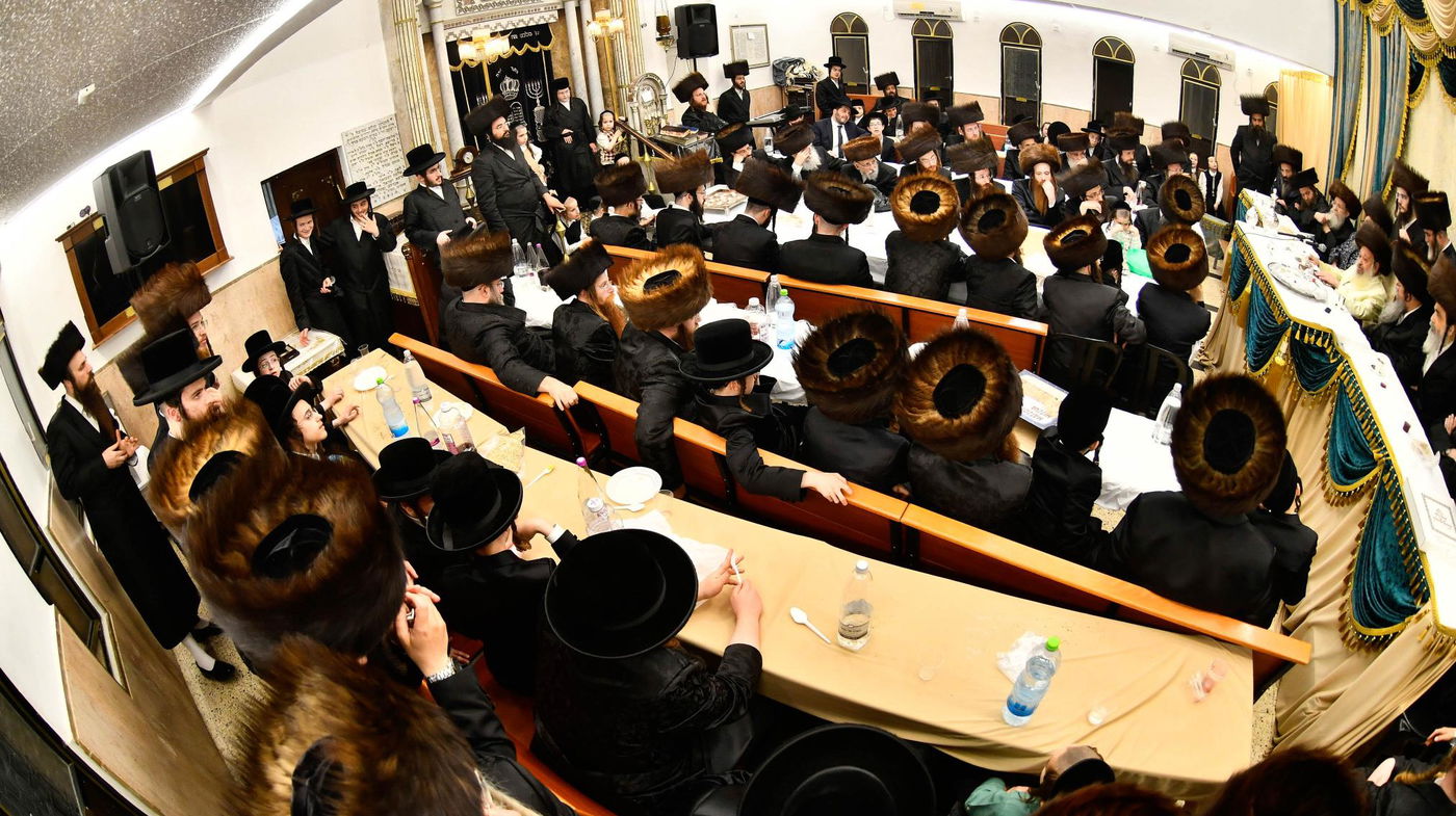 האדמו"ר מדעעש בטיש חוה"מ פסח