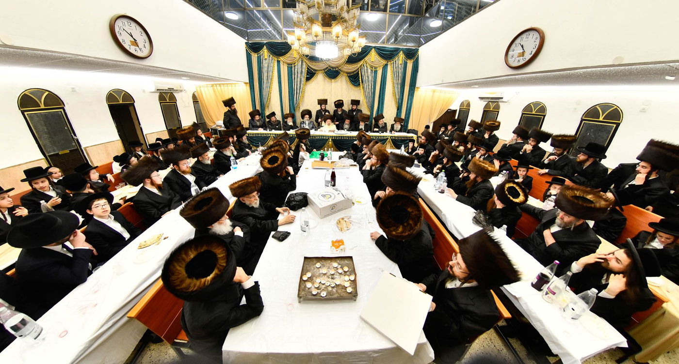 האדמו"ר מדעעש בטיש חוה"מ פסח