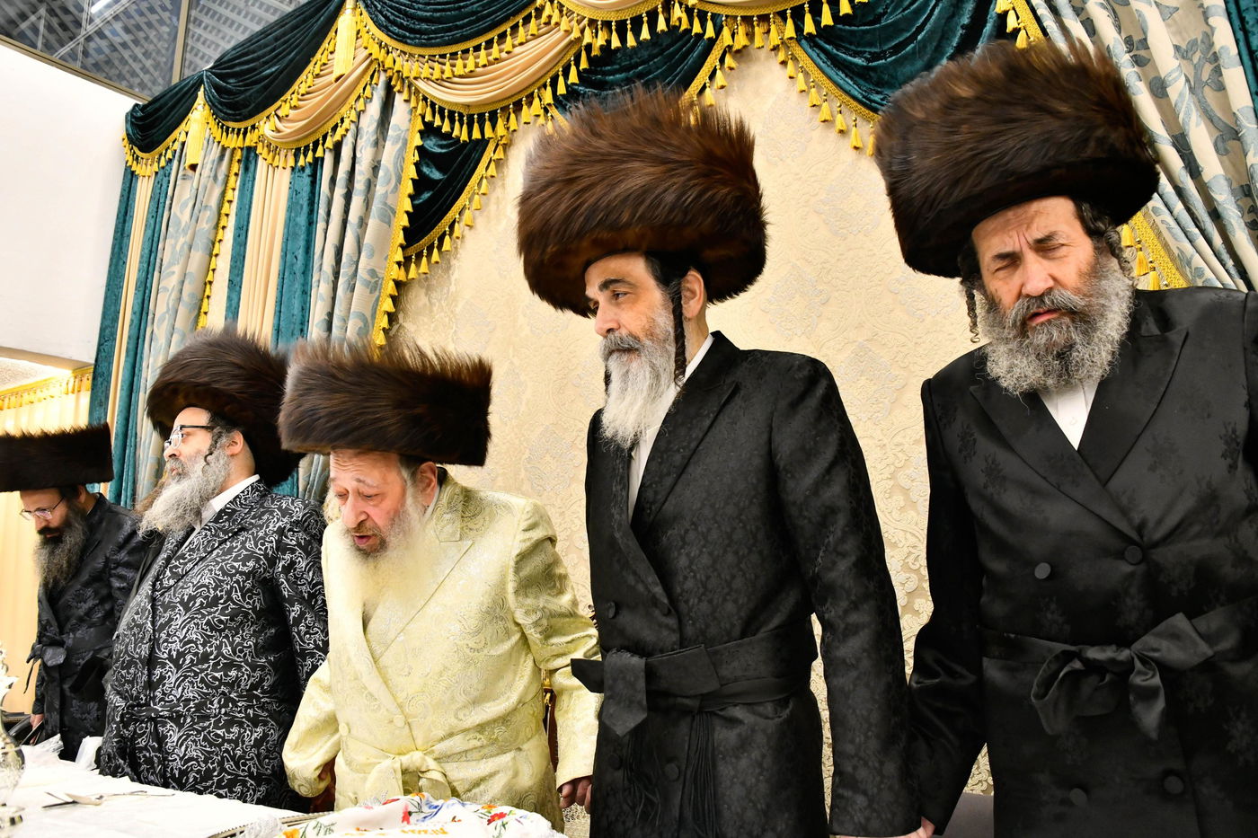 האדמו"ר מדעעש בטיש חוה"מ פסח