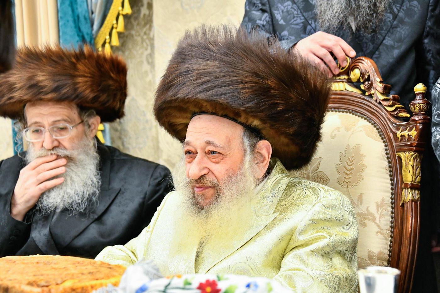 האדמו"ר מדעעש בטיש חוה"מ פסח