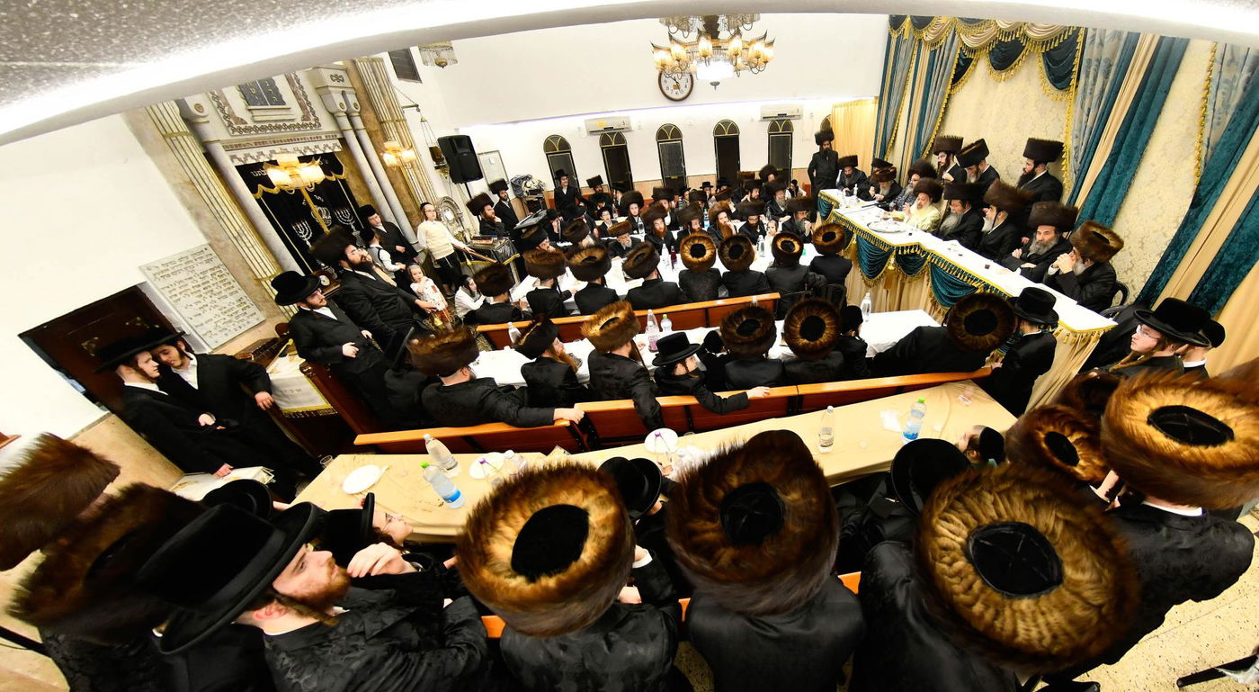 האדמו"ר מדעעש בטיש חוה"מ פסח