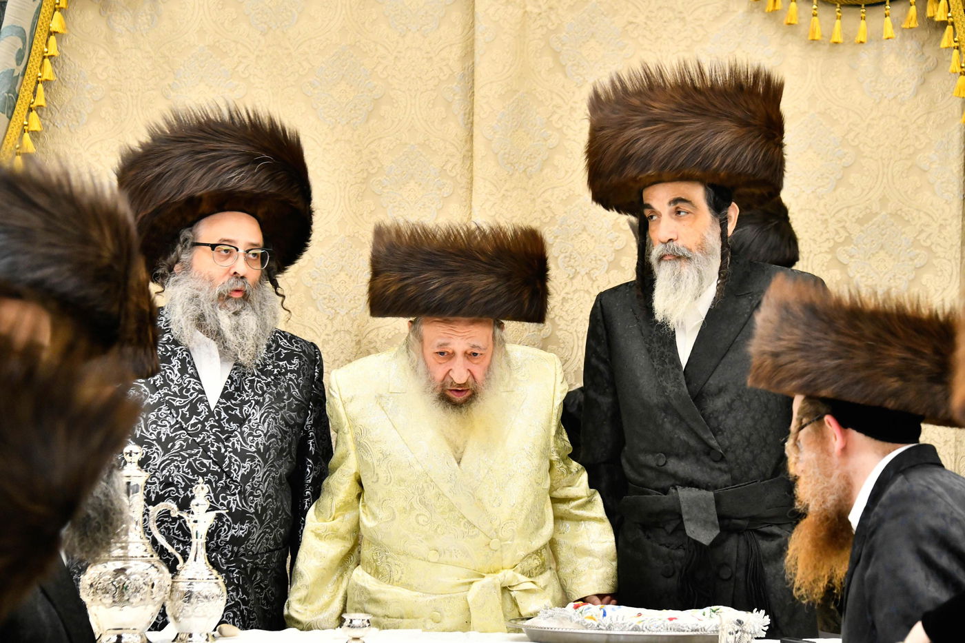 האדמו"ר מדעעש בטיש חוה"מ פסח