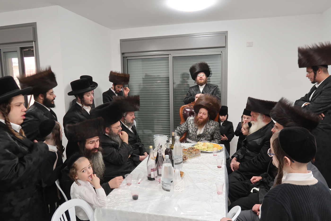 האדמו"ר ממיאלען בברכת האילנות