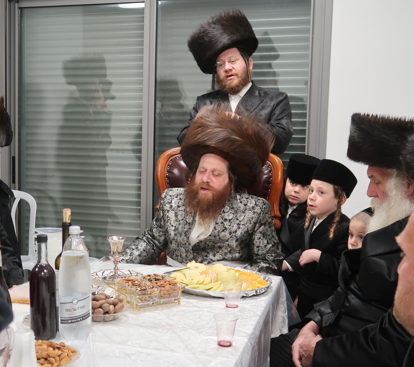 האדמו"ר ממיאלען בברכת האילנות