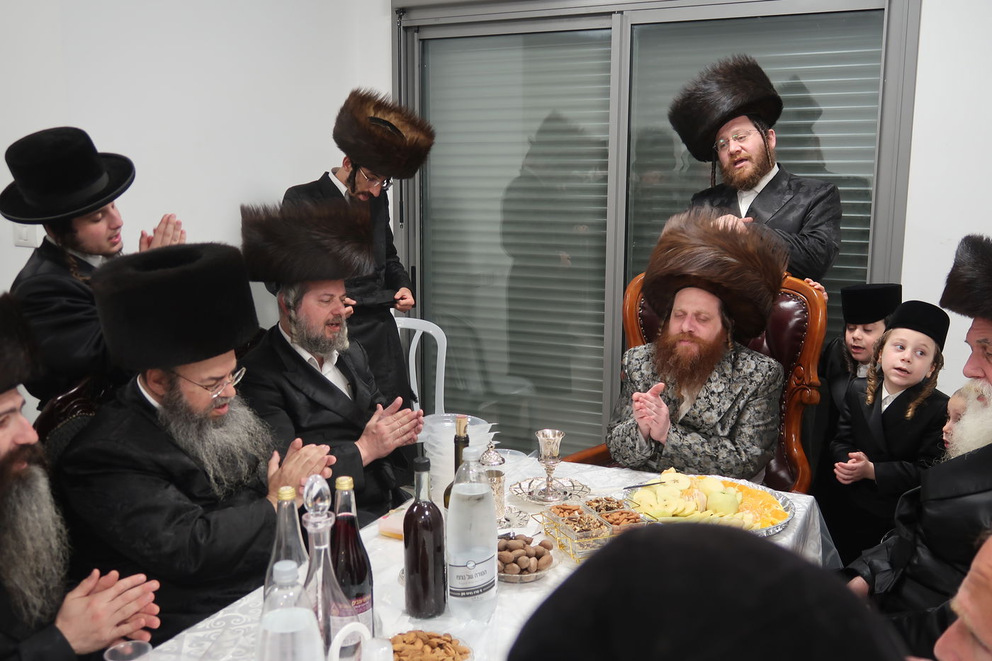 האדמו"ר ממיאלען בברכת האילנות