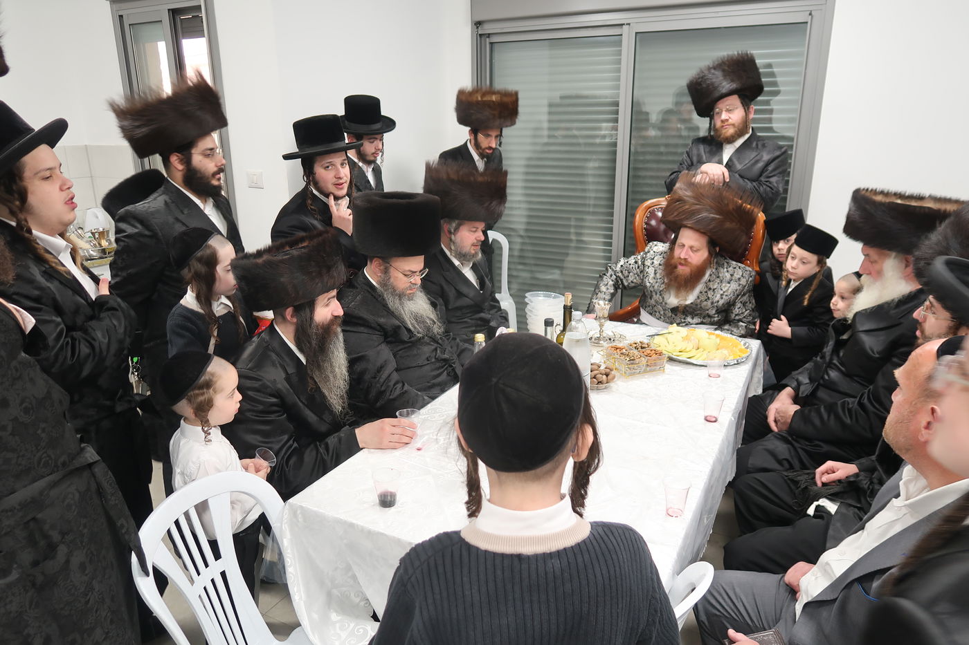 האדמו"ר ממיאלען בברכת האילנות