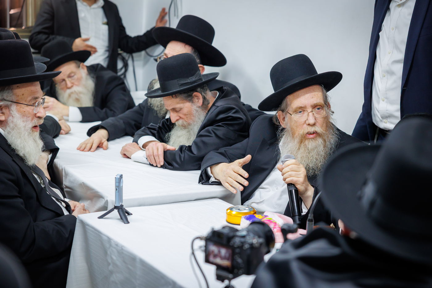 מעמד "ריתחא דאורייתא" והקבלת פני רבו במעונו של הגר"ד לנדו