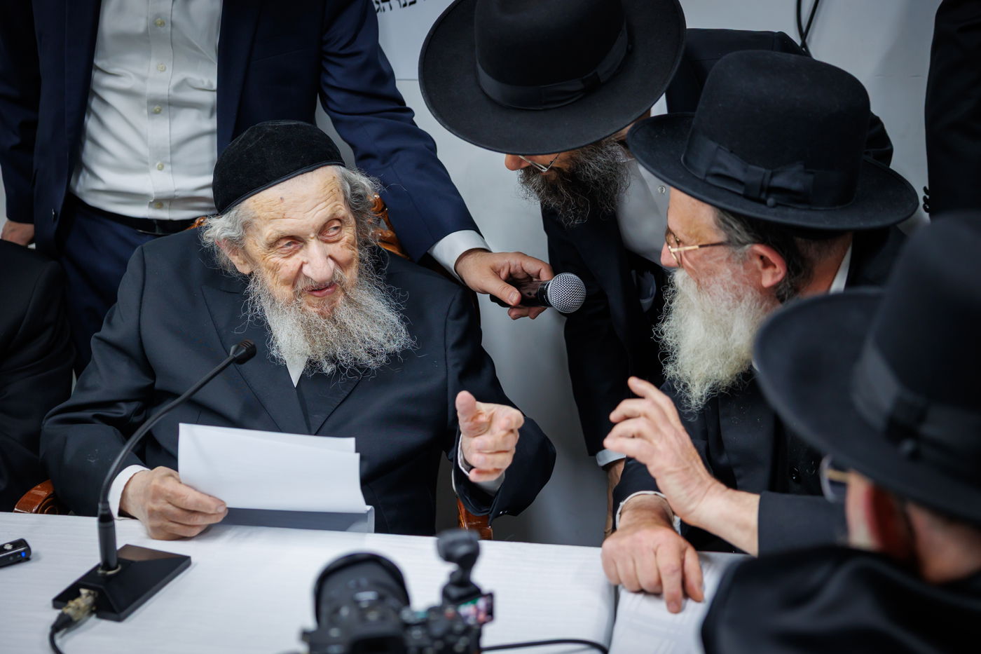 מעמד "ריתחא דאורייתא" והקבלת פני רבו במעונו של הגר"ד לנדו