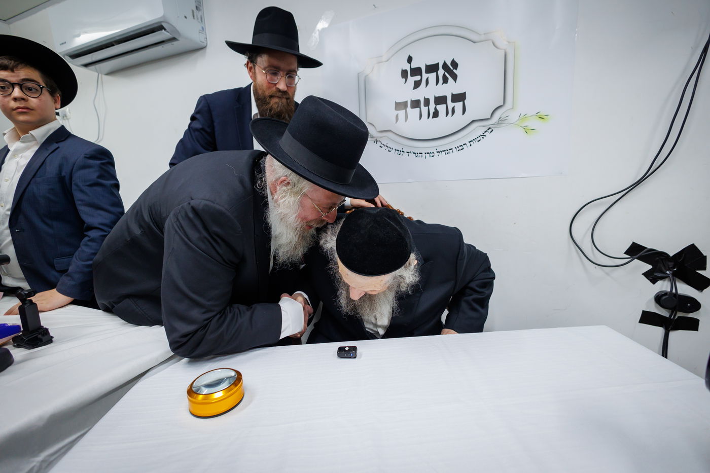 מעמד "ריתחא דאורייתא" והקבלת פני רבו במעונו של הגר"ד לנדו