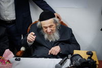 הקבלת פני רבו במעונו של הגר"ד לנדו בפסח