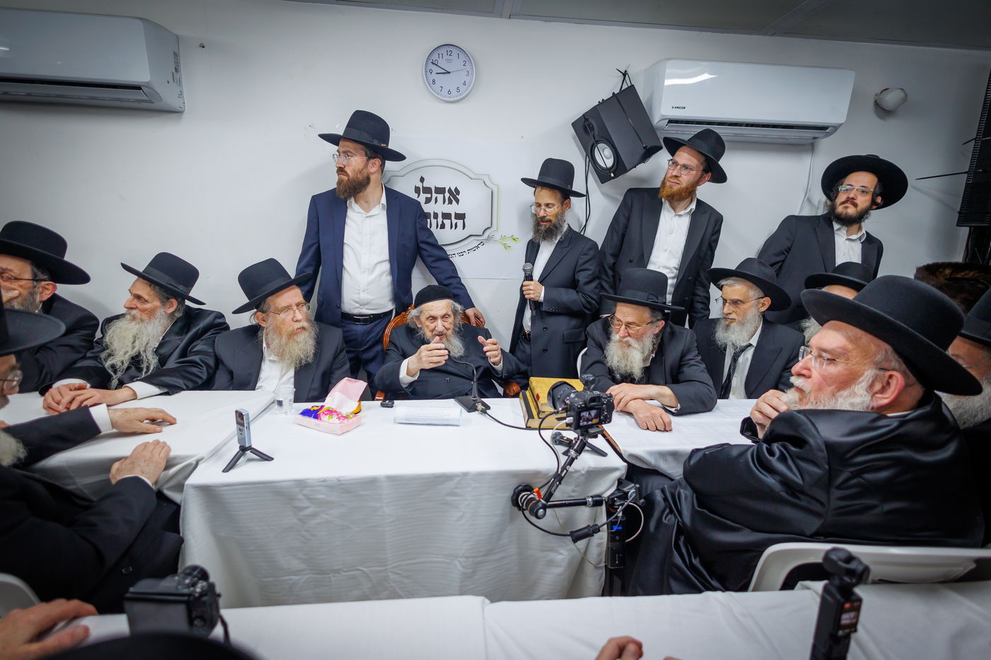 מעמד "ריתחא דאורייתא" והקבלת פני רבו במעונו של הגר"ד לנדו