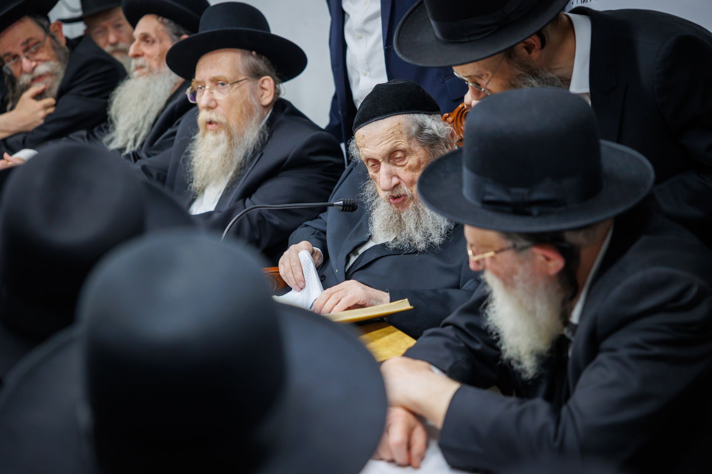 מעמד "ריתחא דאורייתא" והקבלת פני רבו במעונו של הגר"ד לנדו