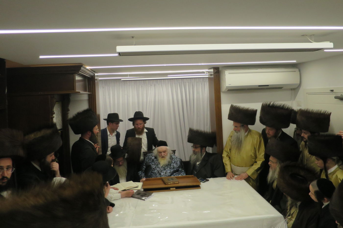 הגה"צ ראש ישיבת סאטמר בביקור אצל הגר"מ שטרנבוך