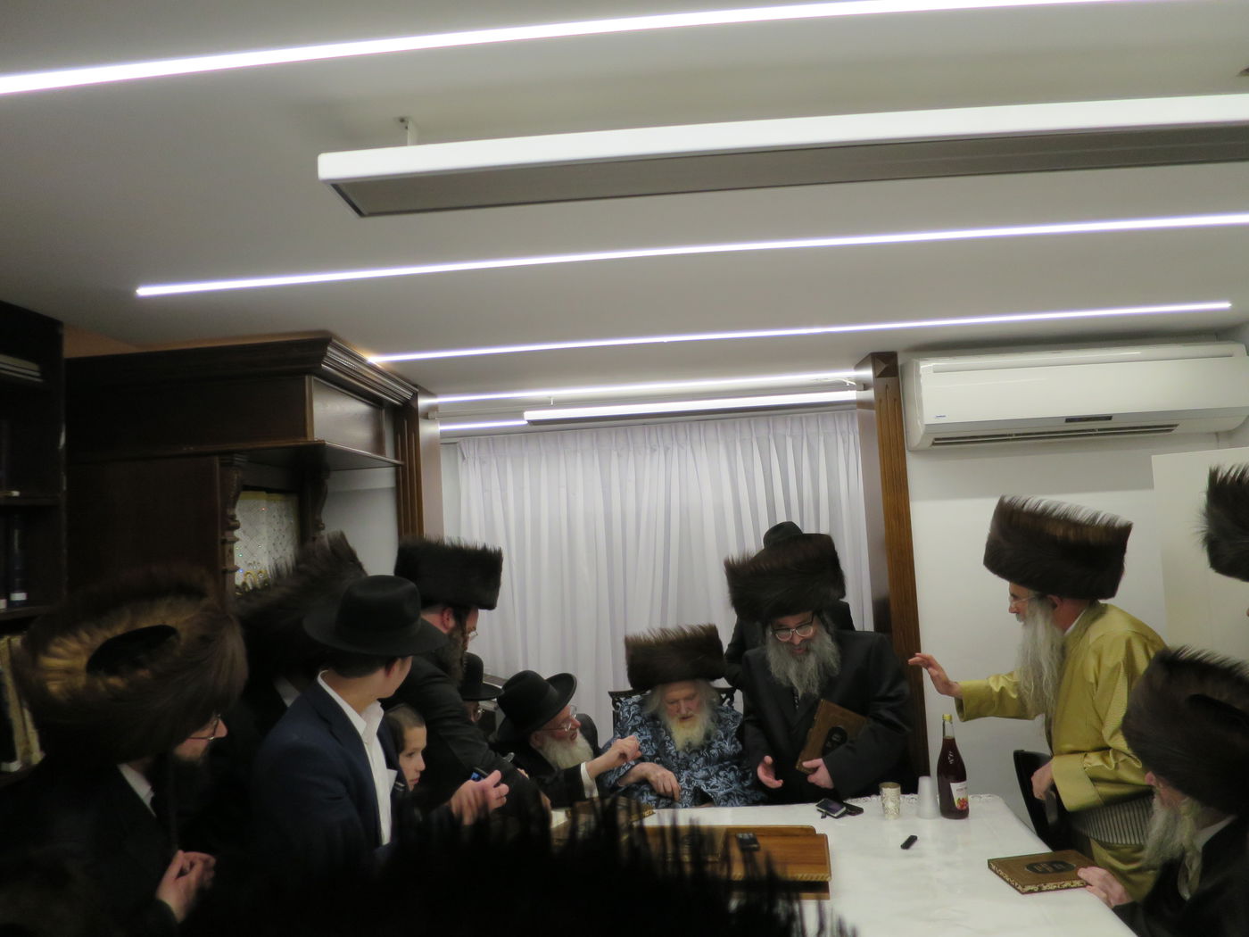 הגה"צ ראש ישיבת סאטמר בביקור אצל הגר"מ שטרנבוך