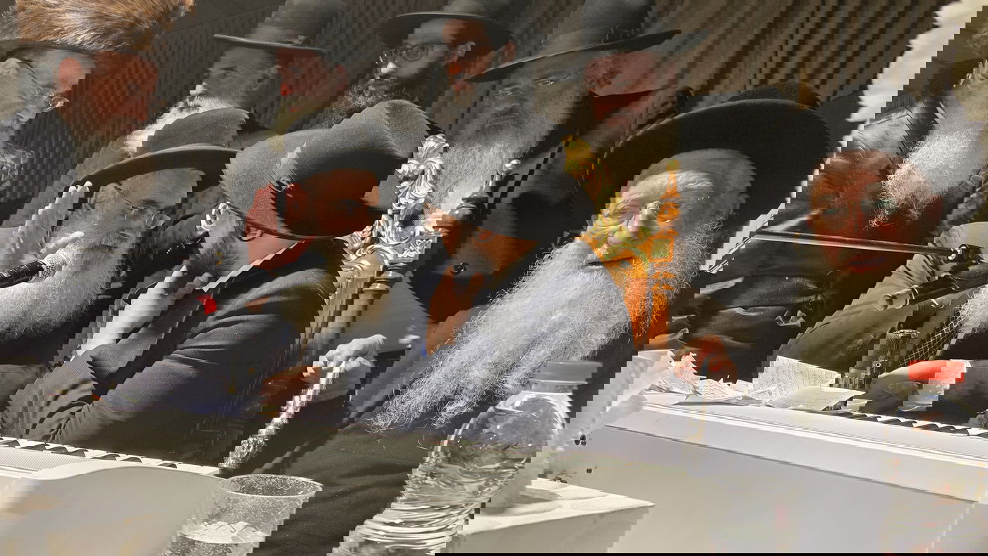 מעמד הקבלת פני רבו אצל הגאון הינוקא רבי שלמה יהודה בארי