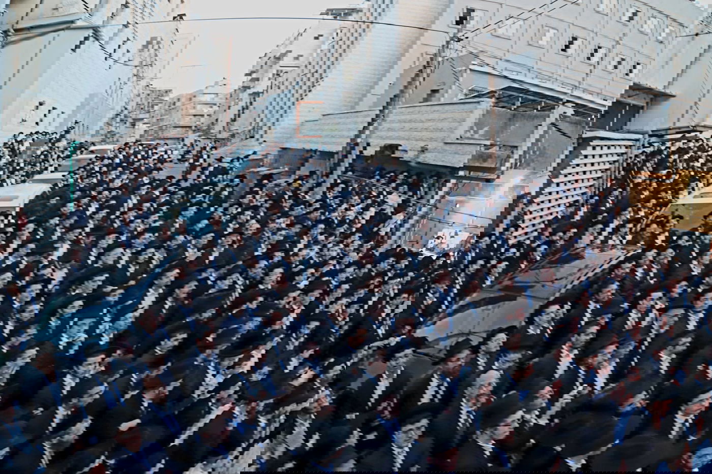 הקבלת פני רבו אצל הגאון רבי דב לנדו