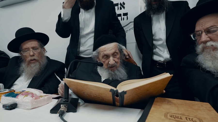 מעמד "ריתחא דאורייתא" והקבלת פני רבו במעונו של ראש הישיבה הגר"ד לנדו