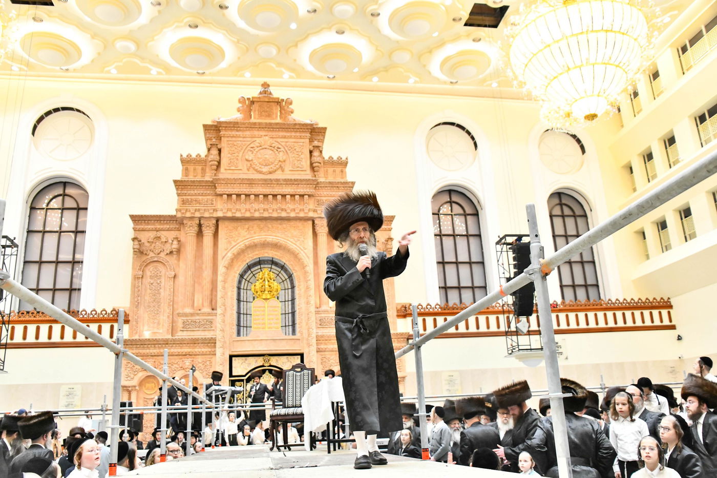 הרה"צ רבי אלימלך בידרמן במעמד לקראת שביעי של פסח