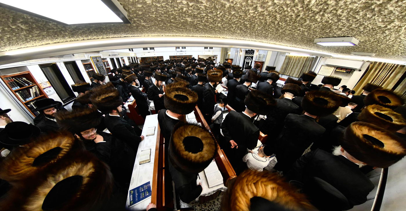 מעמד הכתרת הרה"ג ר' רפאל פרץ דושינסקיא לדומ"ץ החסידות בב"ב