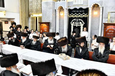 מעמד הכתרת הרה"ג ר' רפאל פרץ דושינסקיא לדומ"ץ החסידות בב"ב