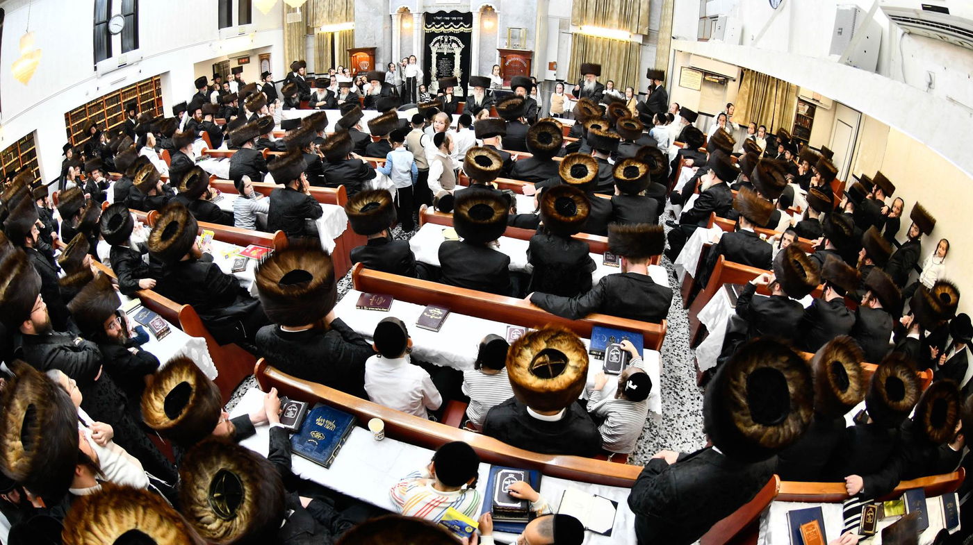 מעמד הכתרת הרה"ג ר' רפאל פרץ דושינסקיא לדומ"ץ החסידות בב"ב