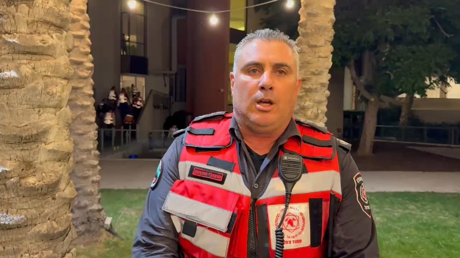 ראש ענף המבצעים במחוז צפון של כבאות והצלה לישראל - טפסר משנה שאולי שמעון