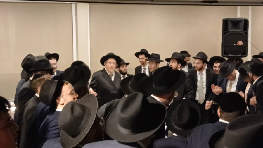 שמחת חג עם הגה"צ רב חיים יצחק קפלן משגיח ישיבת חברון 